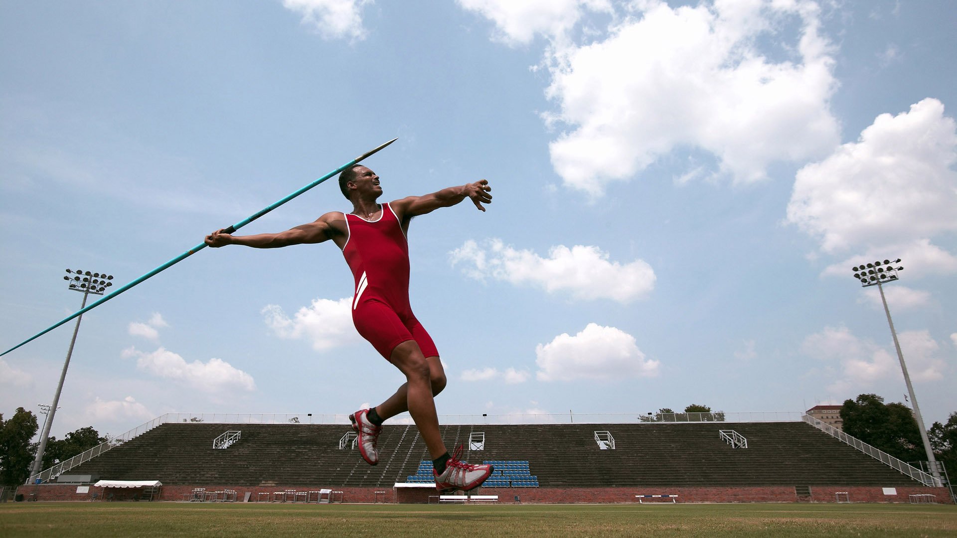 塞尔·拉恩：无论是在强攻还是反击中，他的速度总能成为比赛的转折点